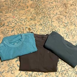 American Eagle short sleeve shirts size XS